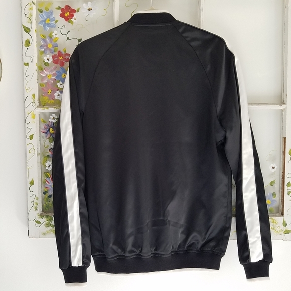 Cool Black and white Bomber Jacket  Size XS - Picture 2 of 6